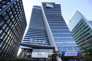 背靠祖国，居然之家永远在这儿，家居行业的大海也依旧在这儿